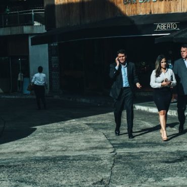 Monaco au Travail : Décryptage d'un Écosystème Professionnel Unique