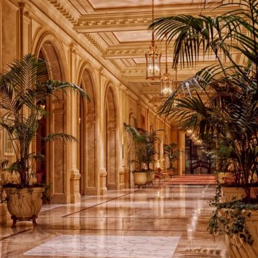 Au-delà des Marbres : Michael Calixte Révèle l'Essence Humaine du Luxe Fairmont au Maroc