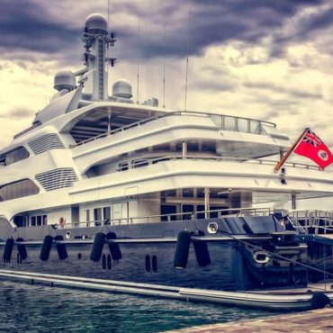 Incendie d'une embarcation annexe au port Hercule de Monaco